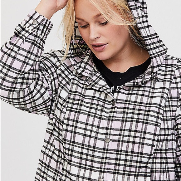 Nwt Torrid pink plaid flannel hooded Anorak - Picture 3 of 7